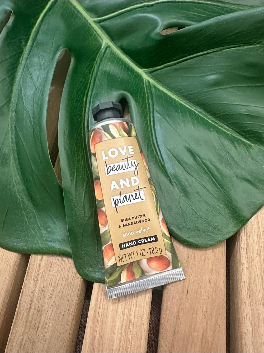 Love Beauty and Planet Shea Velvet Hand Cream - Yellow